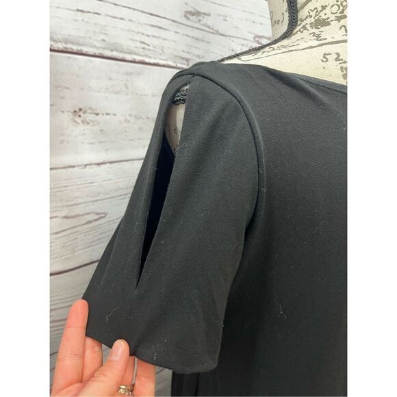 Bailey 44 large black lined dress with key hole shoulders (#1942) - Picture 3 of 5